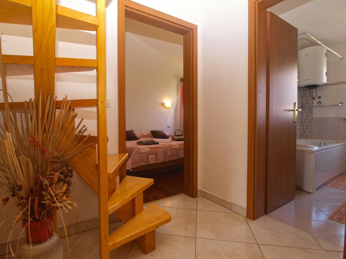 Apartments Vodnjanka 1656 Ngoại thất bức ảnh